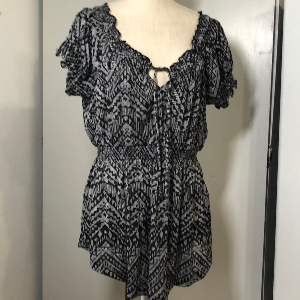 No Boundaries Ruffled summer top